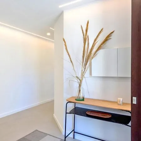 Old Village Area, Your Perfect Vilamoura Getaway, Private Pool, Ac Wifi Quarteira