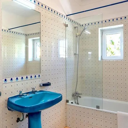 Villa Old Village Area, Your Perfect Vilamoura Getaway, Private Pool, Ac Wifi