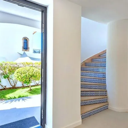 Old Village Area, Your Perfect Vilamoura Getaway, Private Pool, Ac Wifi Villa