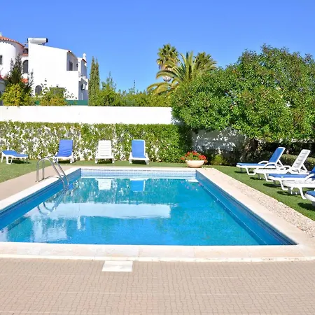 Villa Old Village Area, Your Perfect Vilamoura Getaway, Private Pool, Ac Wifi Quarteira